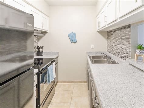 1 Very good Quick look 3620 Southmore Blvd 3620 Southmore Blvd, Houston, TX 77004 In Unit Laundry Dishwasher Carpet 2 beds 1 bath 1,100 Tour Check availability 4h ago 8. . Houston apartments 400 a month all bills paid